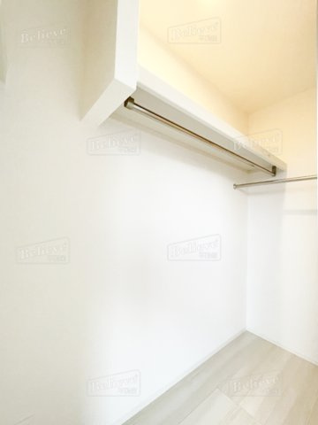 D-room 椿の収納|ウォークインクローゼットなので収納豊富です☆