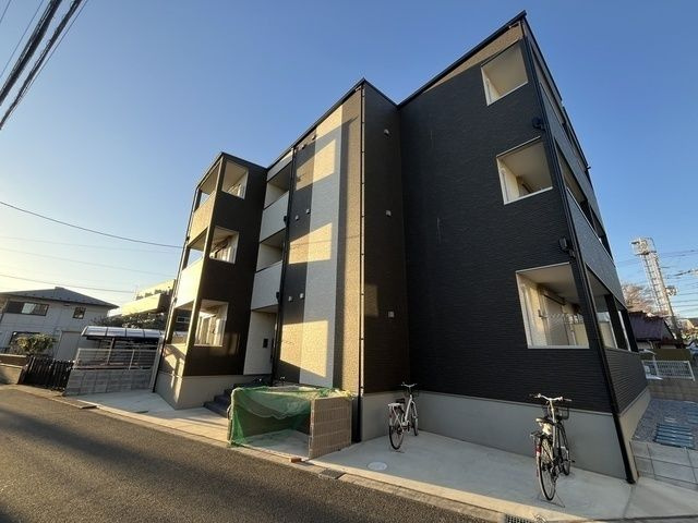 ジーメゾン春日部花積の外観