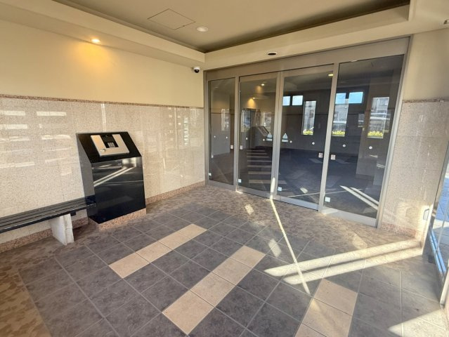 サンクレイドル新守谷ヴィバーチェのエントランス|共用部・エントランス