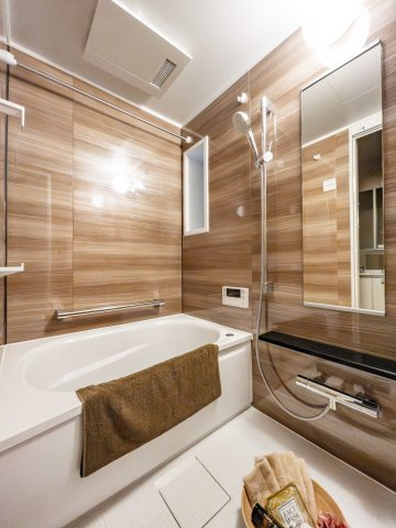 サンクレイドル新守谷ヴィバーチェの浴室|浴室/施工例◆追い焚き・浴室乾燥機付きバスルーム