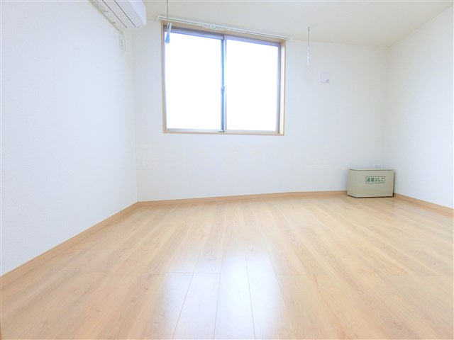 ソレイユ仲六郷の居間・リビング