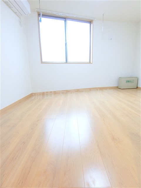 ソレイユ仲六郷の居間・リビング