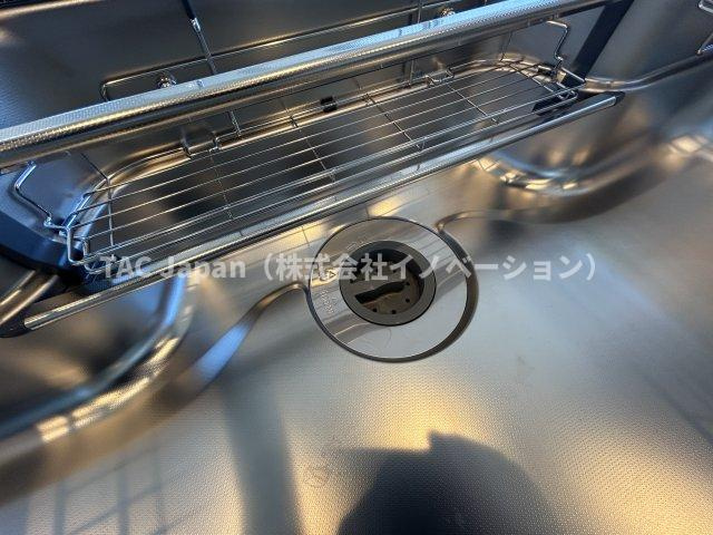 ブリリアタワー東京のキッチン|毎日使うキッチン周りが綺麗で清潔に保たれていると、お料理を作るのも楽しくなりますよね。機能性とデザイン性を持たせたキッチンで気持ちよくお料理が出来そうです。