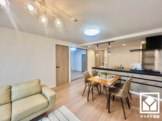 深草西浦住宅の居間・リビング