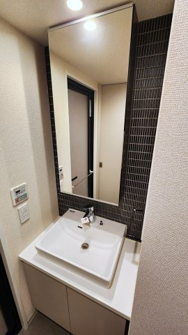 プライムメゾン浅草橋の独立洗面台