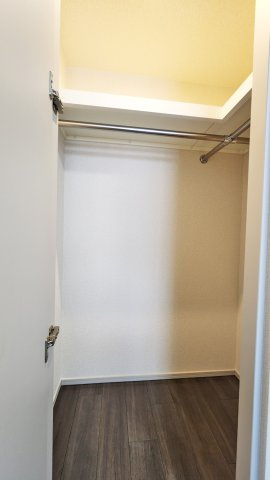 プライムメゾン浅草橋の収納|ウォークインクロゼット