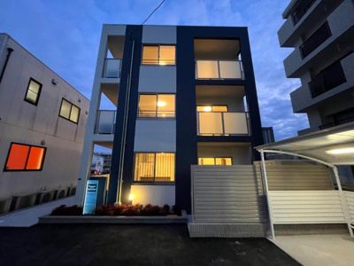 【外観】 | ベラパーシェ | 外観写真（夜）