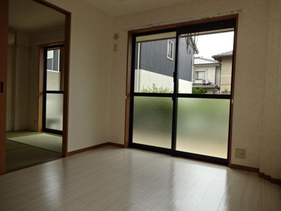 【内装】 | プロニティ　オオフク弐番館 | リビングから和室