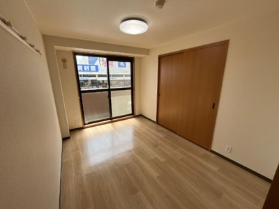 【内装】 | サンピア大福 | 南側洋室