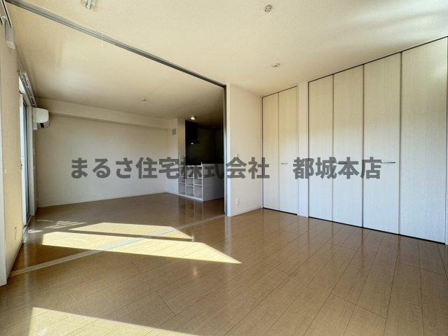 メゾンブランシェⅡの洋室