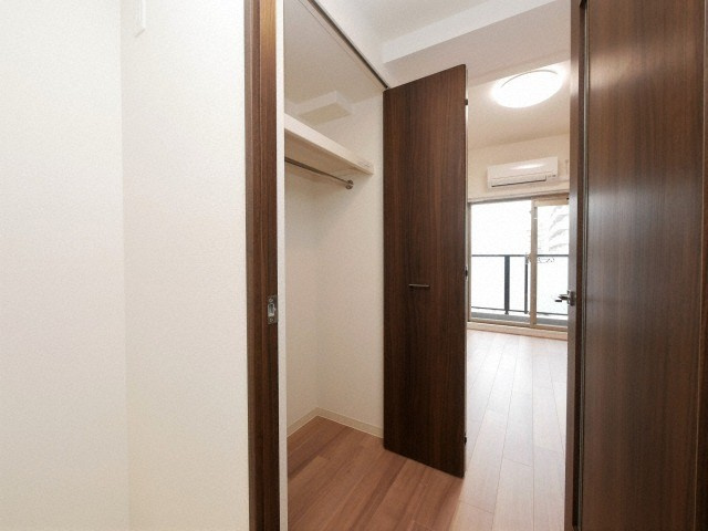 プレサンスOSAKA DOMECITYスクエアの収納