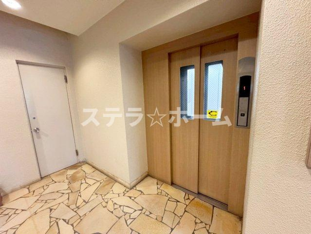 ファミリーコーポ江坂のその他共用部分|エレベーター