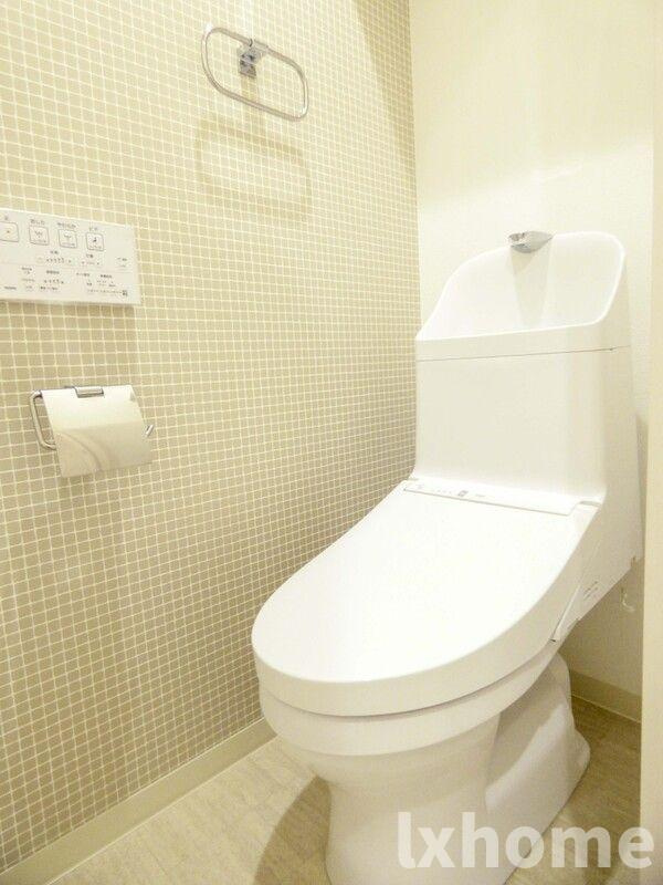 クリエオーレ庄屋Ⅰのトイレ|落ち着いた色調のトイレです