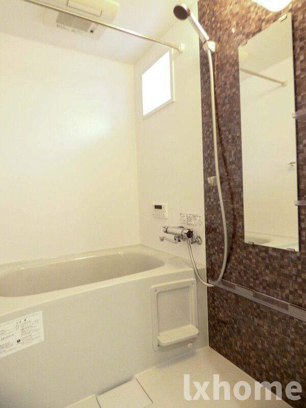 クリエオーレ庄屋Ⅰの浴室|ゆったり過ごせるお風呂です