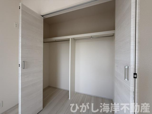 平塚市四之宮2丁目　新築戸建　全２棟の収納|各居室　収納スペース付き