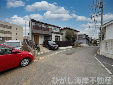 平塚市四之宮2丁目　新築戸建　全２棟の前面道路含む現地写真|2月27日撮影　建築中　現地外観