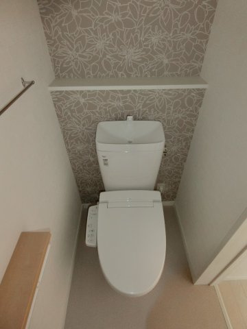 売りアパート（インクルー）のトイレ