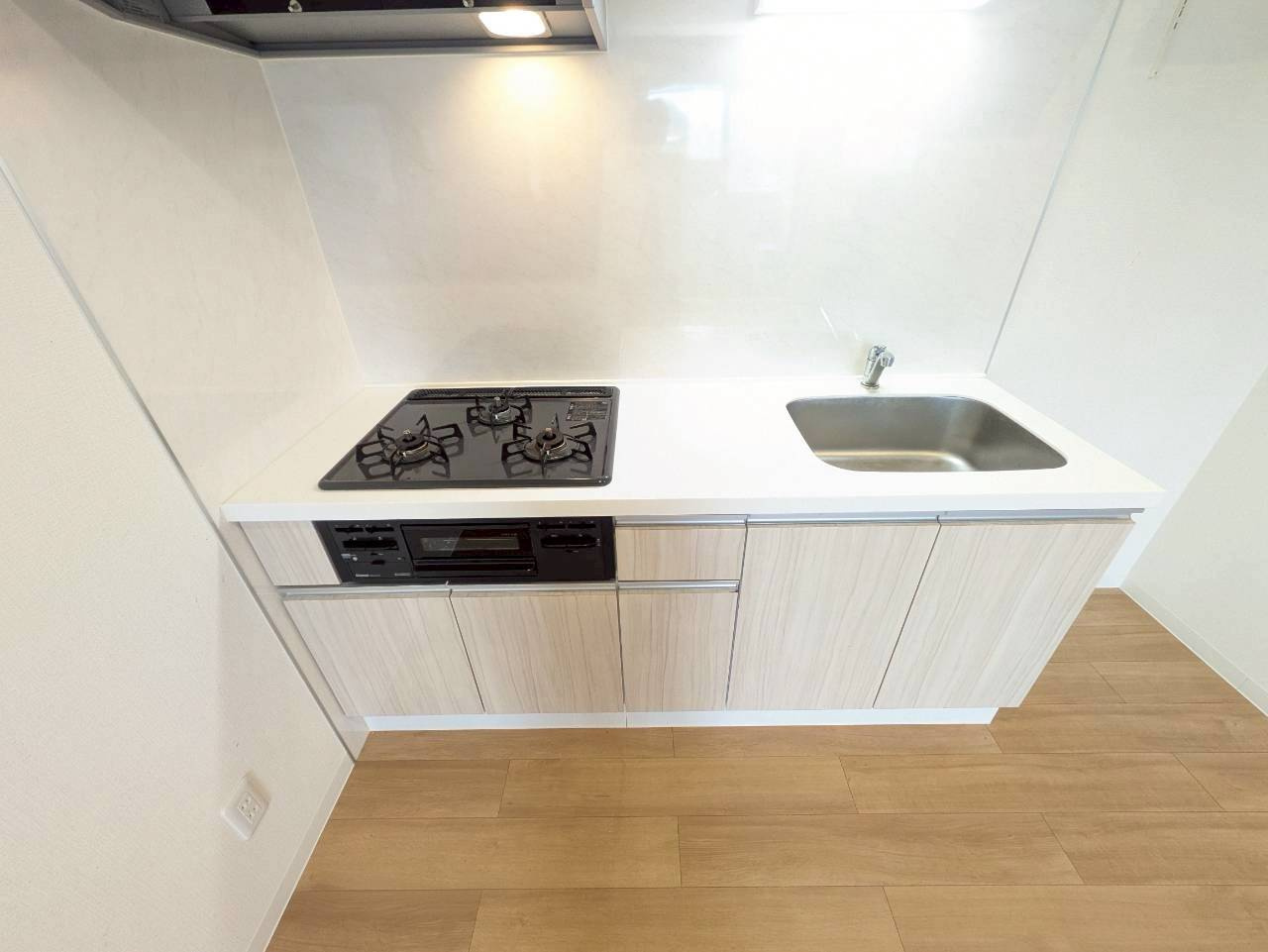 メゾン浦和根岸のキッチン|★３口ガス・ビルトインコンロ・グリル付き★