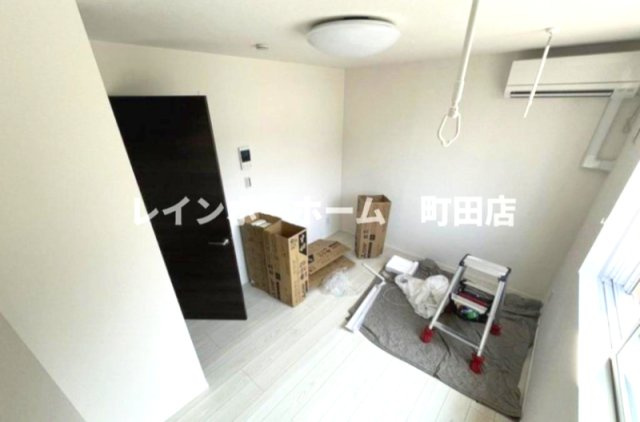 カインドネス相模大野East※初期費用分割あと払いサービス利用可能物件の居間・リビング|同施工会社参考