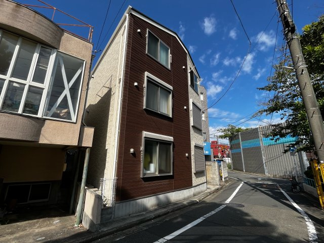 ソレイユ仲六郷の外観