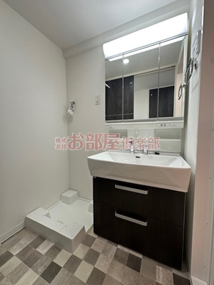 エルグランド久留米の洗面所|広い洗面スペース