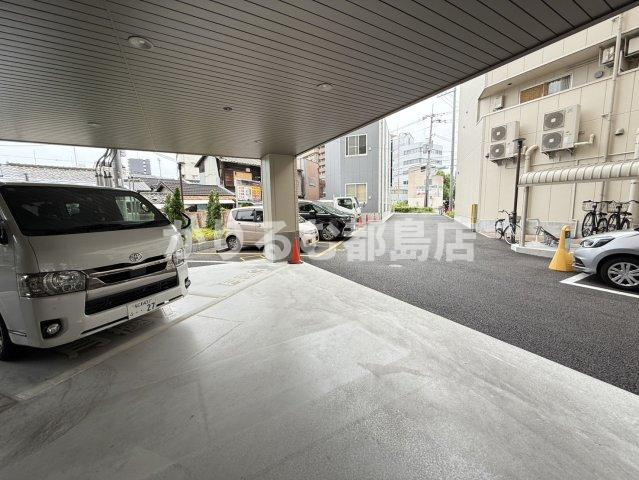 プロスペリタ野江の駐車場