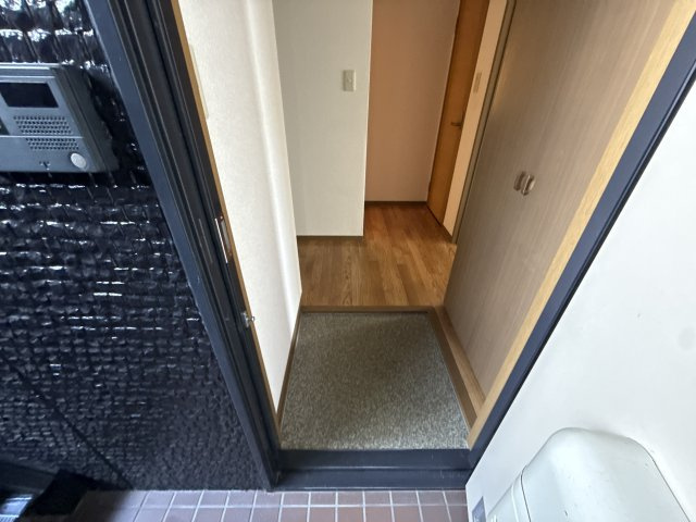 ウエストハイツの玄関