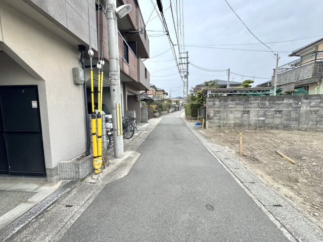 西京区上桂西居町　条件なし土地　２号地の前面道路含む現地写真|【南側道路】幅員3.64ｍ