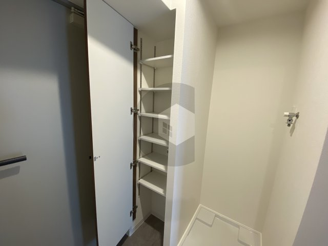 プレサンスNEO長堂アウローラの収納