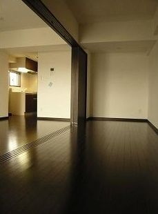 リヴシティ上野入谷の寝室