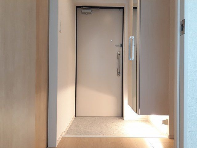 ムーンヒルズ大阪の玄関