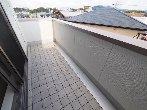 シャーメゾンクレインのバルコニー|広々としたバルコニーです