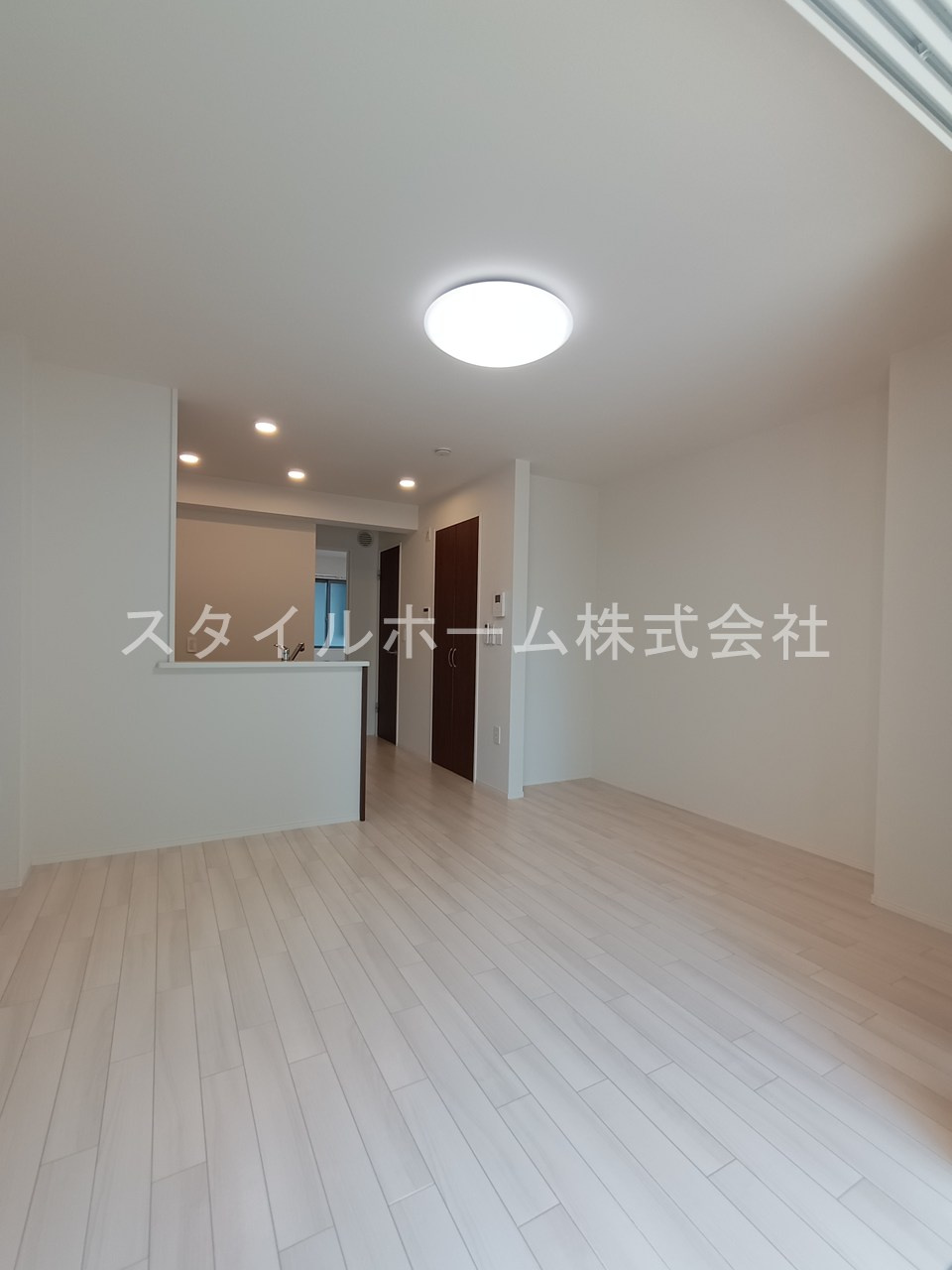 ベラ・カーサの居間・リビング|別部屋写真です。