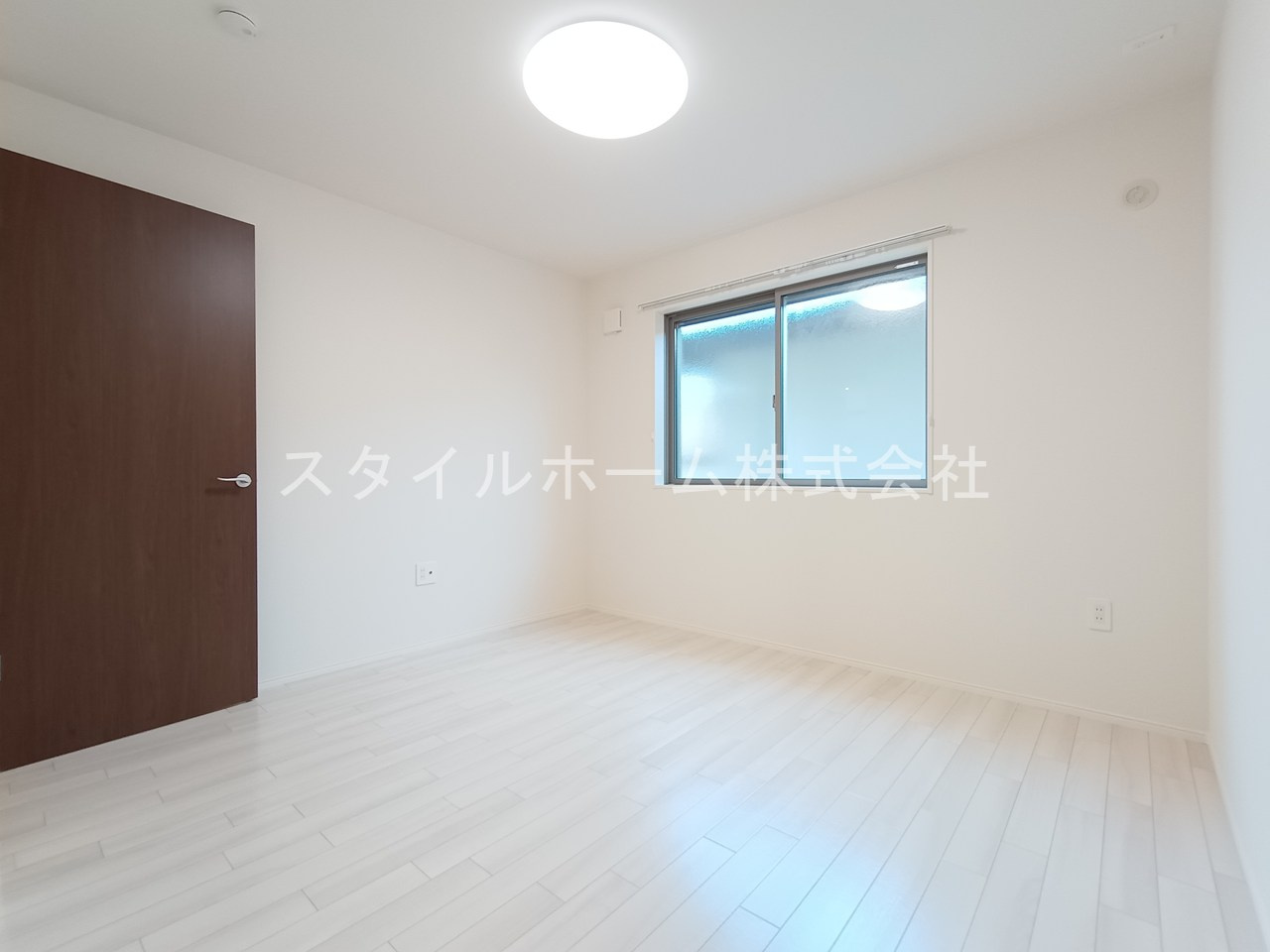 ベラ・カーサの居間・リビング|別部屋写真です。