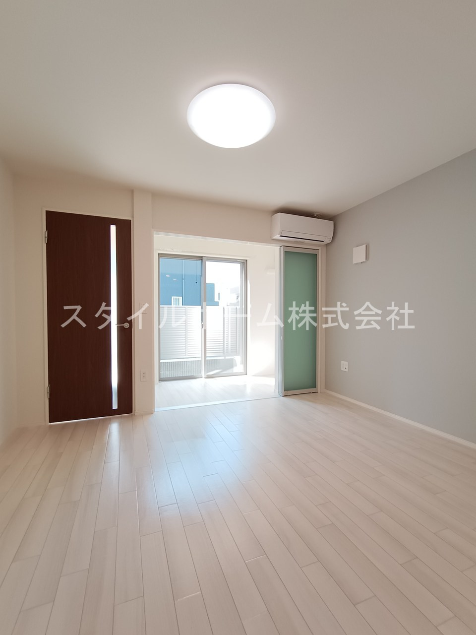 ベラ・カーサの居間・リビング|別部屋写真です。