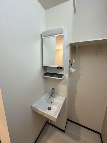 アネーロ北千住の洗面所