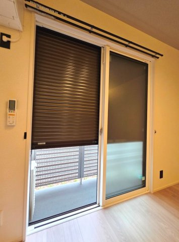 【設備】 | Auspicious House | シャッター