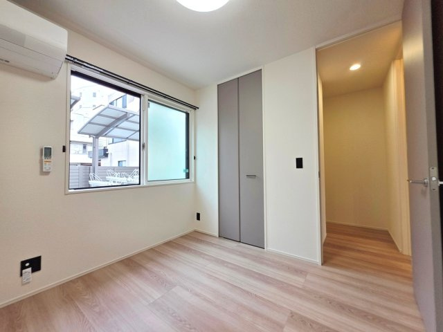 【洋室】 | Auspicious House