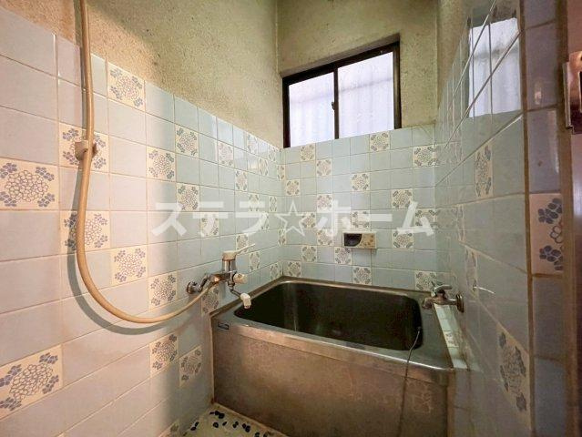 高殿4 中古戸建の浴室|コンパクトで使いやすいお風呂です