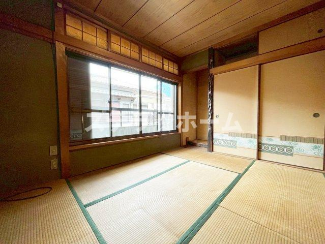 高殿4 中古戸建の和室|日本らしい落ち着いた雰囲気の和室です