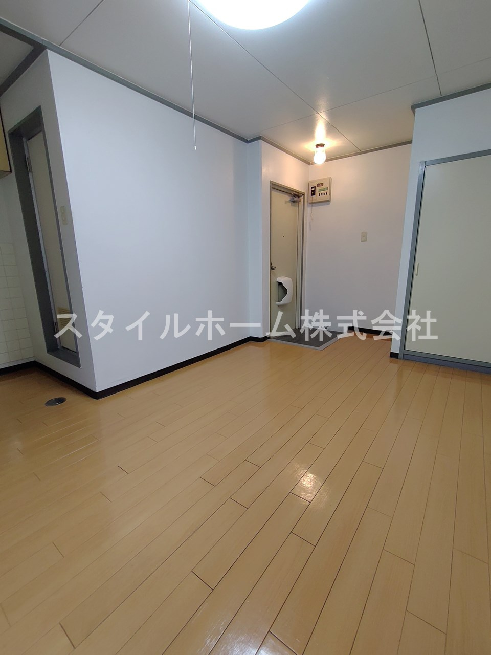 向山ハウスの居間・リビング