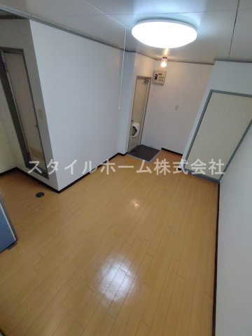 向山ハウスの居間・リビング