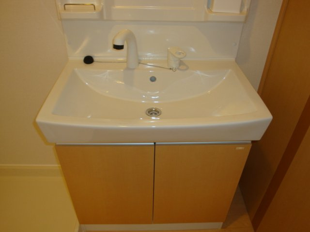 アクア　ドルチェ　ウーノの洗面所|洗髪洗面化粧台