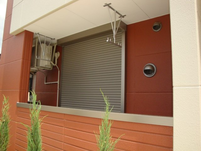 アクア　ドルチェ　ウーノのバルコニー|シャッター雨戸