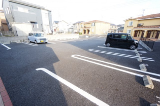 【駐車場】