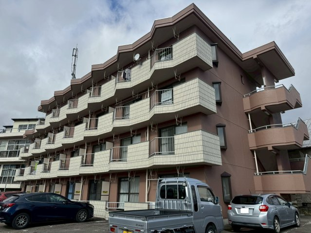 大月市　一棟マンション