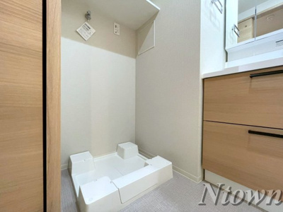 【設備】 | ロイヤルカーサ千種 | 洗濯機置き場です。