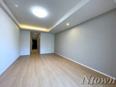 【居間・リビング】 | ロイヤルカーサ千種 | おしゃれな居間です