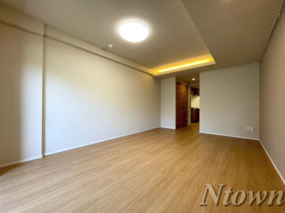 【居間・リビング】 | ロイヤルカーサ千種 | 使いやすい居間です