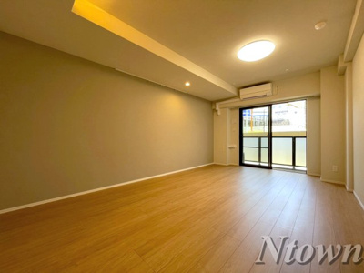 【居間・リビング】 | ロイヤルカーサ千種 | 居間です